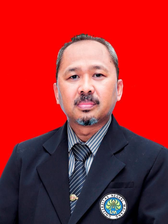 Prof. Dr. Ibrohim, M.Si.